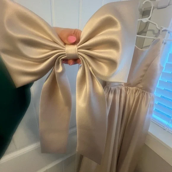 Gold/ cream Satin Kids Dress with Bow, flower girl dress - Picture 7 of 16